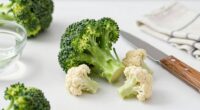 cleanly prepping broccoli cauliflower