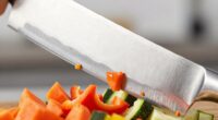 food gets stuck blade