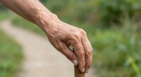 relaxed steady guiding grip